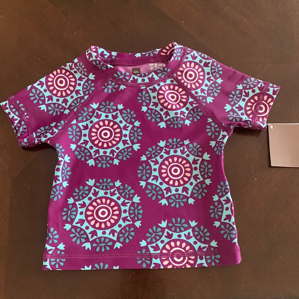 NWT 2 Tea Collection Rash Guard